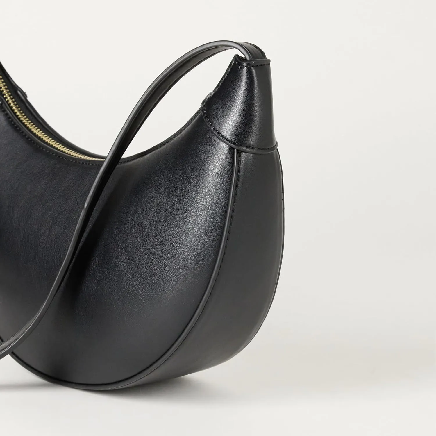 The Drop Kinsley Cresent Crossbody Bag