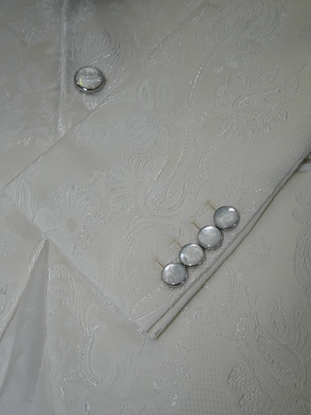 Vanilla Vittoriana Dinner Jacket @ The Vault